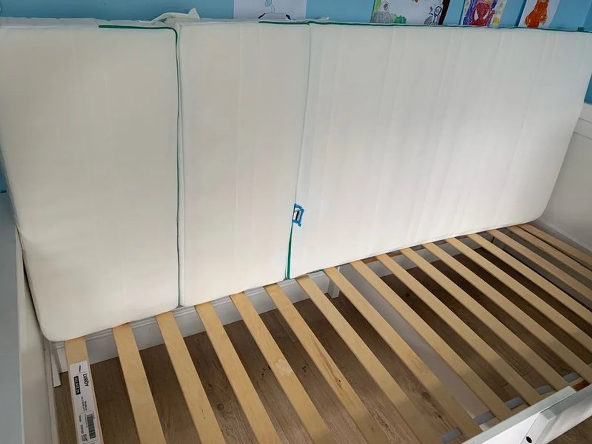 Extendable kids bed with extendable mattress IKEA - Image 2