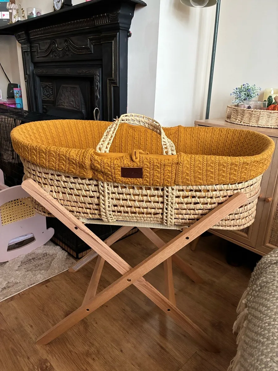 Moses basket - Image 1