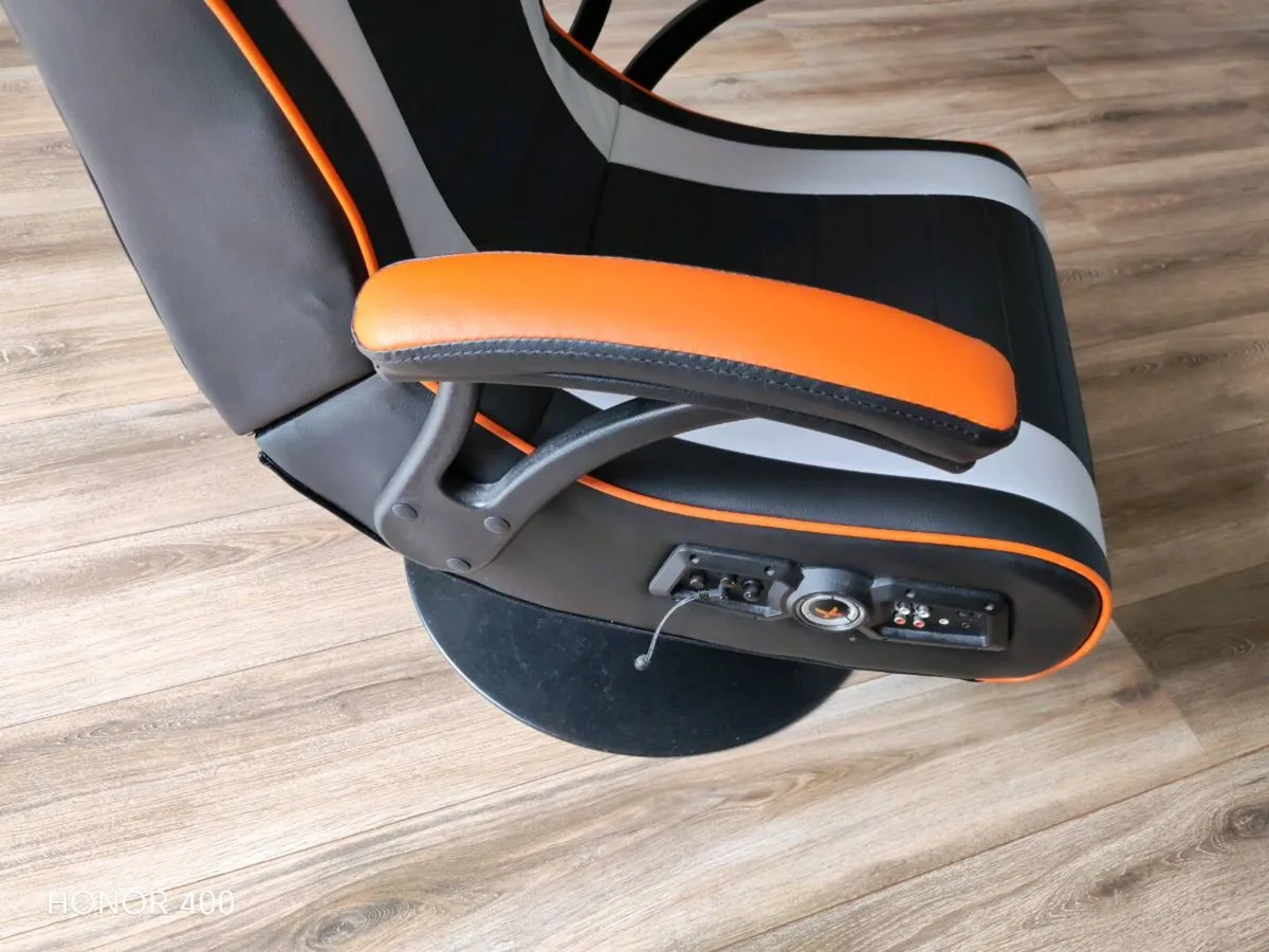 Gaming chair - Image 3