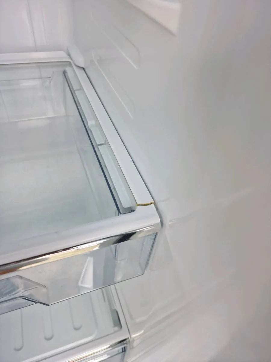Kenwood American-Style Fridge Freezer – Total No F - Image 3