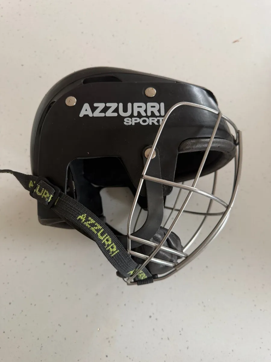 Azzurri Hurling Helmet - Image 2