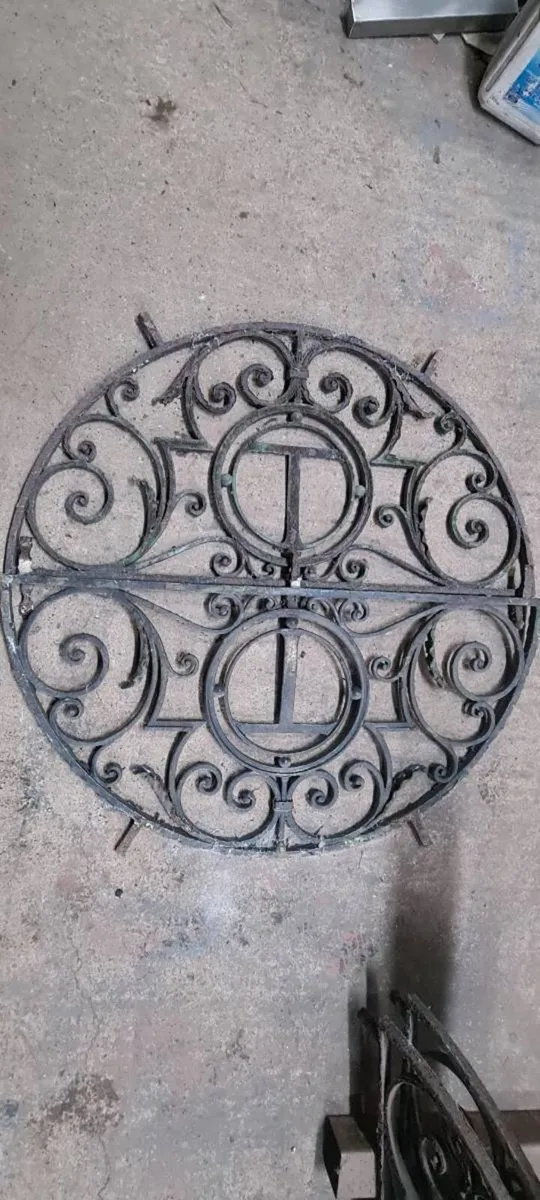 Ornate wrought iron - Image 3
