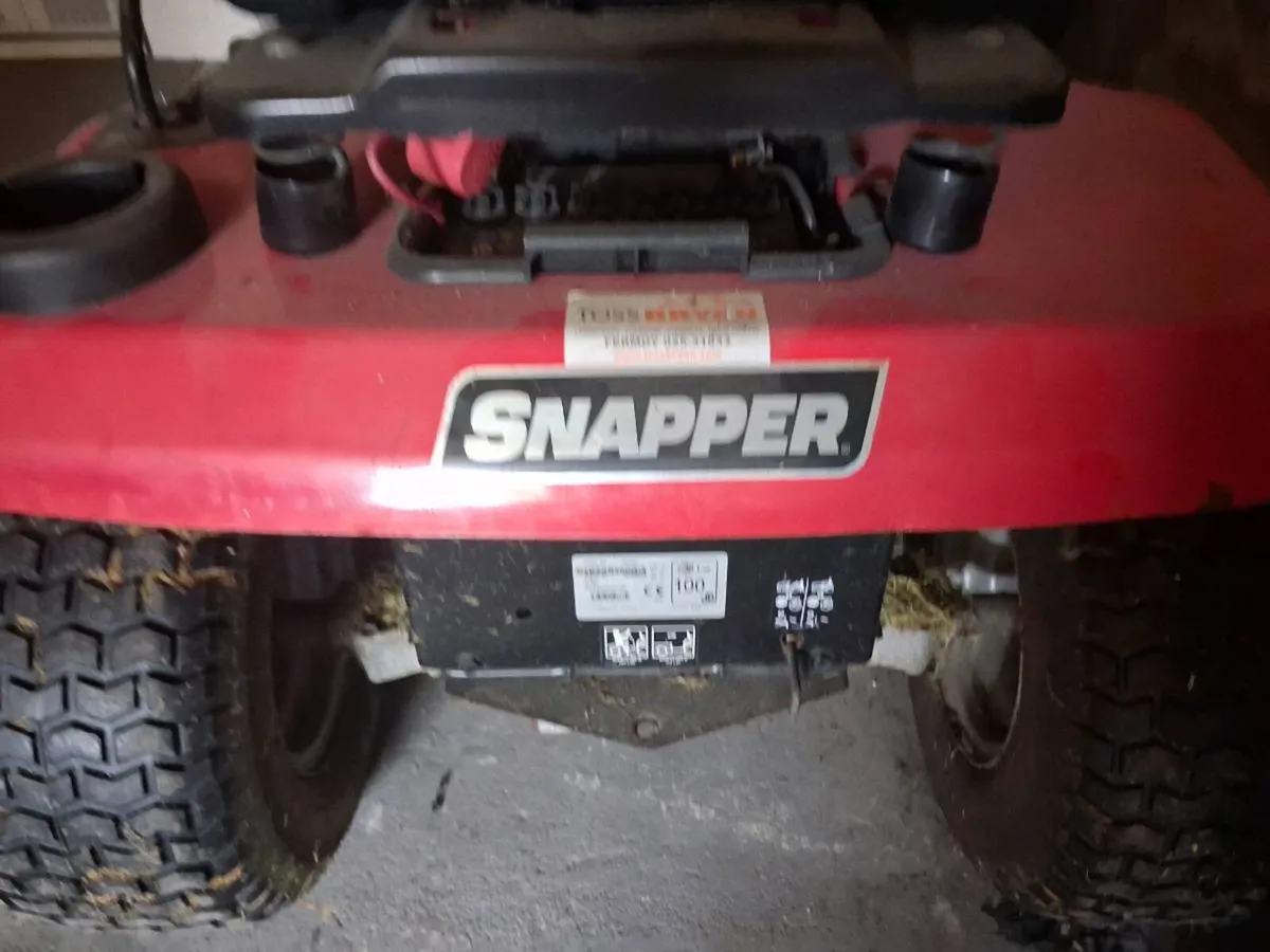 Ride on lawnmower - Image 4