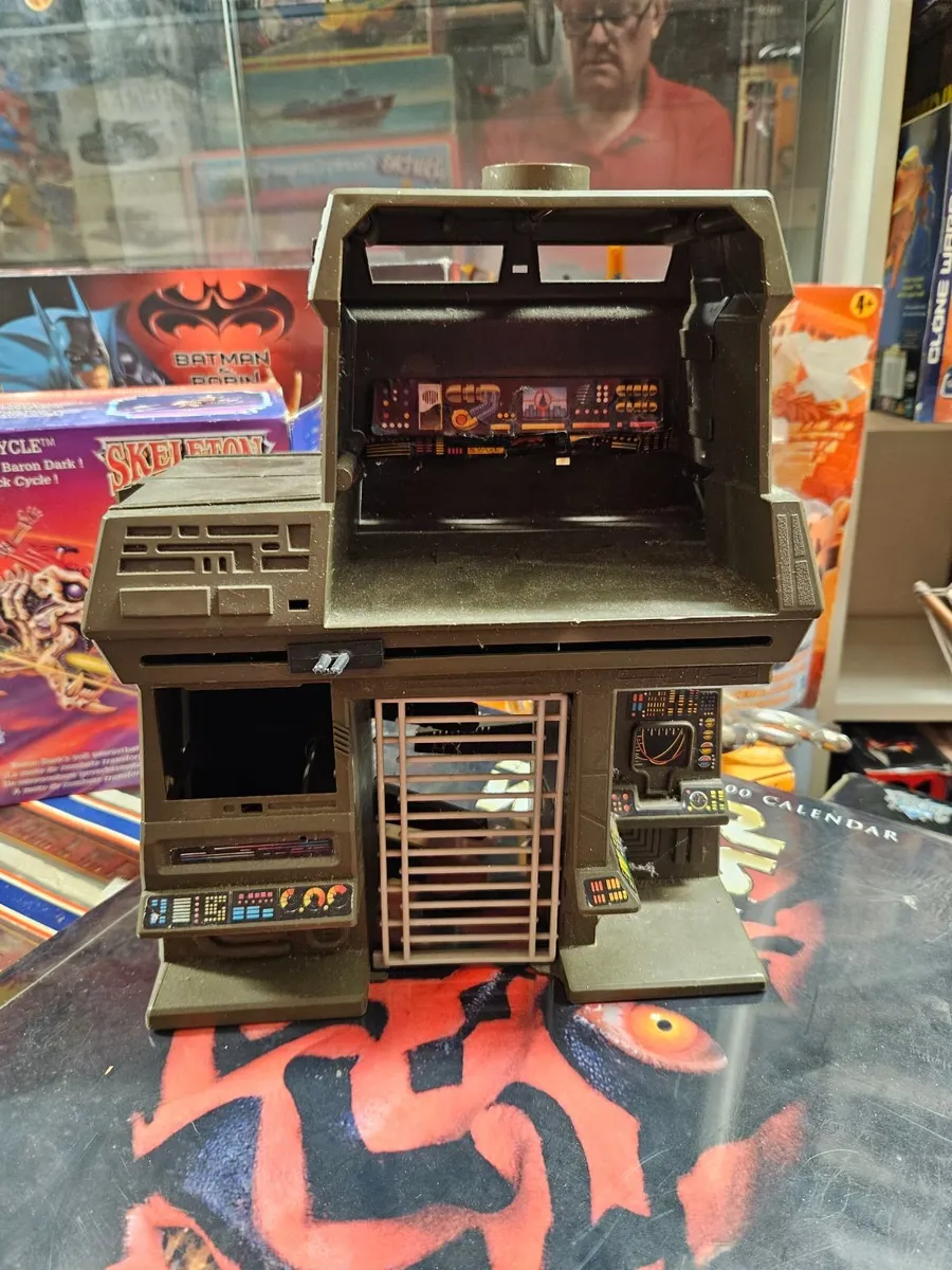 Vintage Marvel Secret Wars Tower of Doom - Image 2