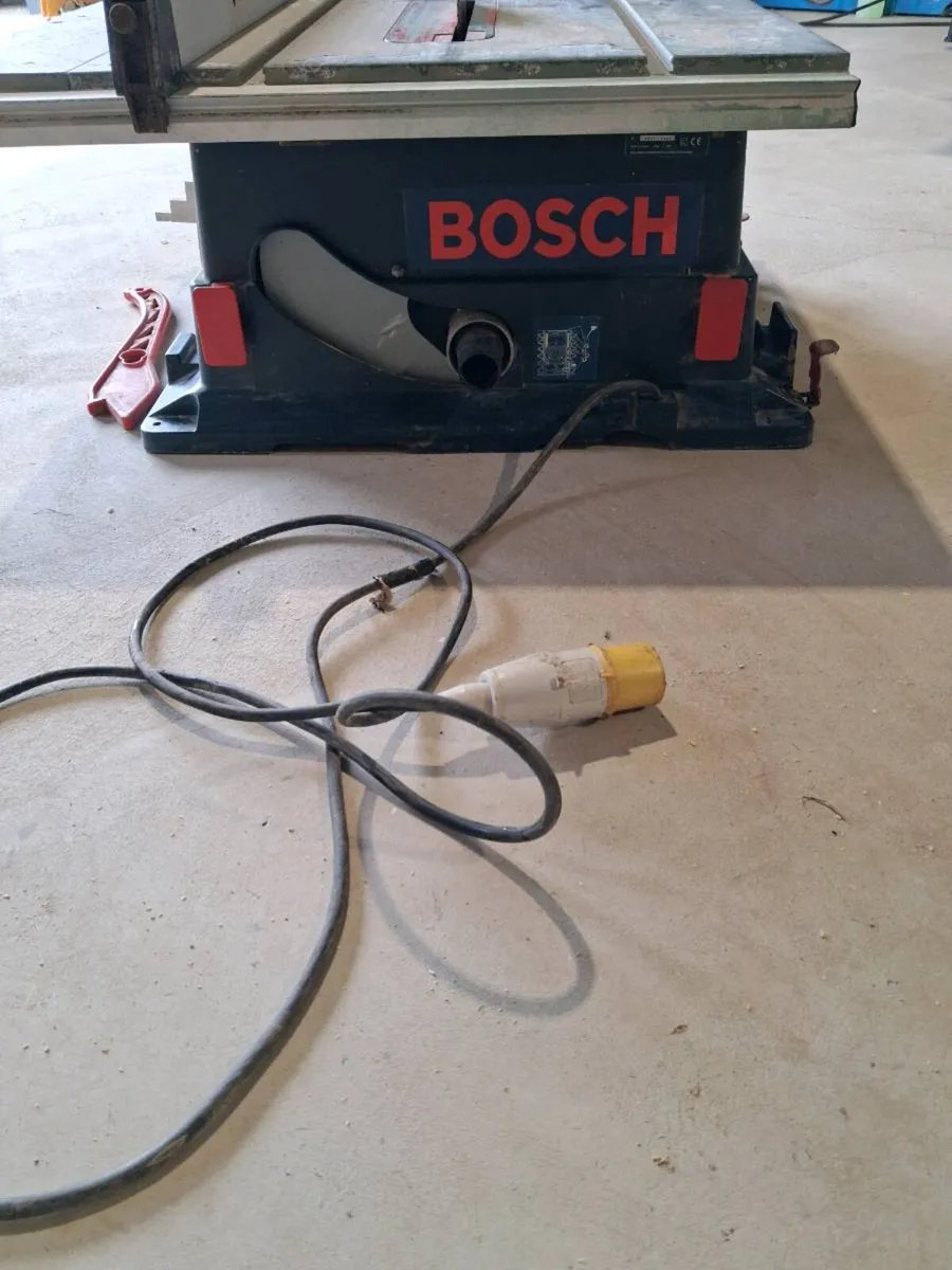 Table saw - Image 1