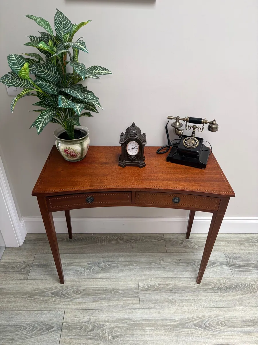 Hall table - Image 2