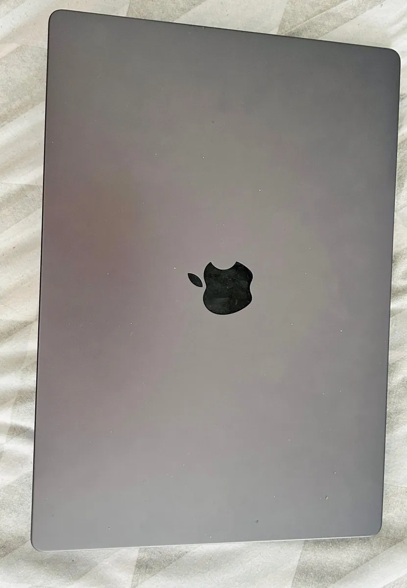 MacBook Pro M3 16-inch for sale - Image 2