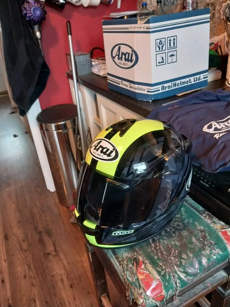 Arai Debut Blast Helmet - Image 2