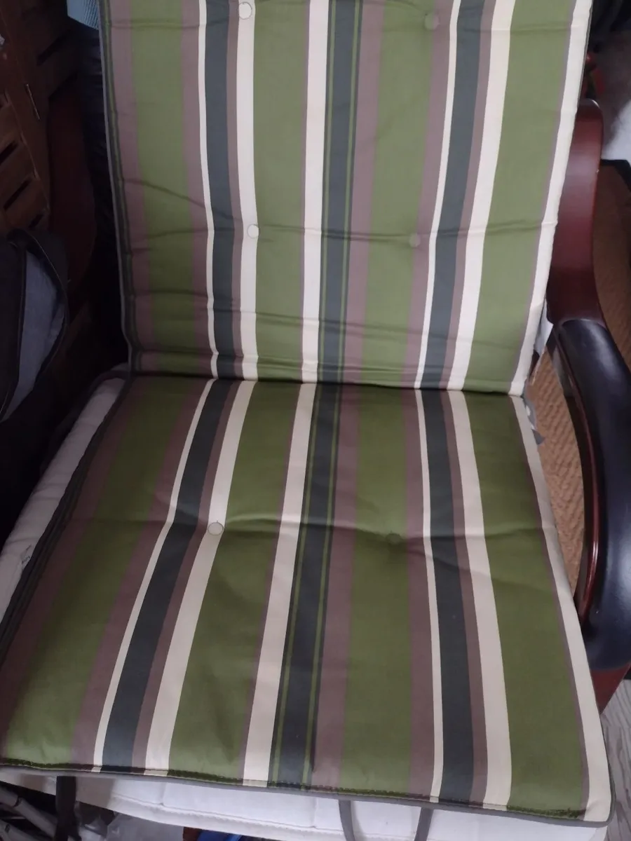 New unused full length chair or bench cushion - Image 2