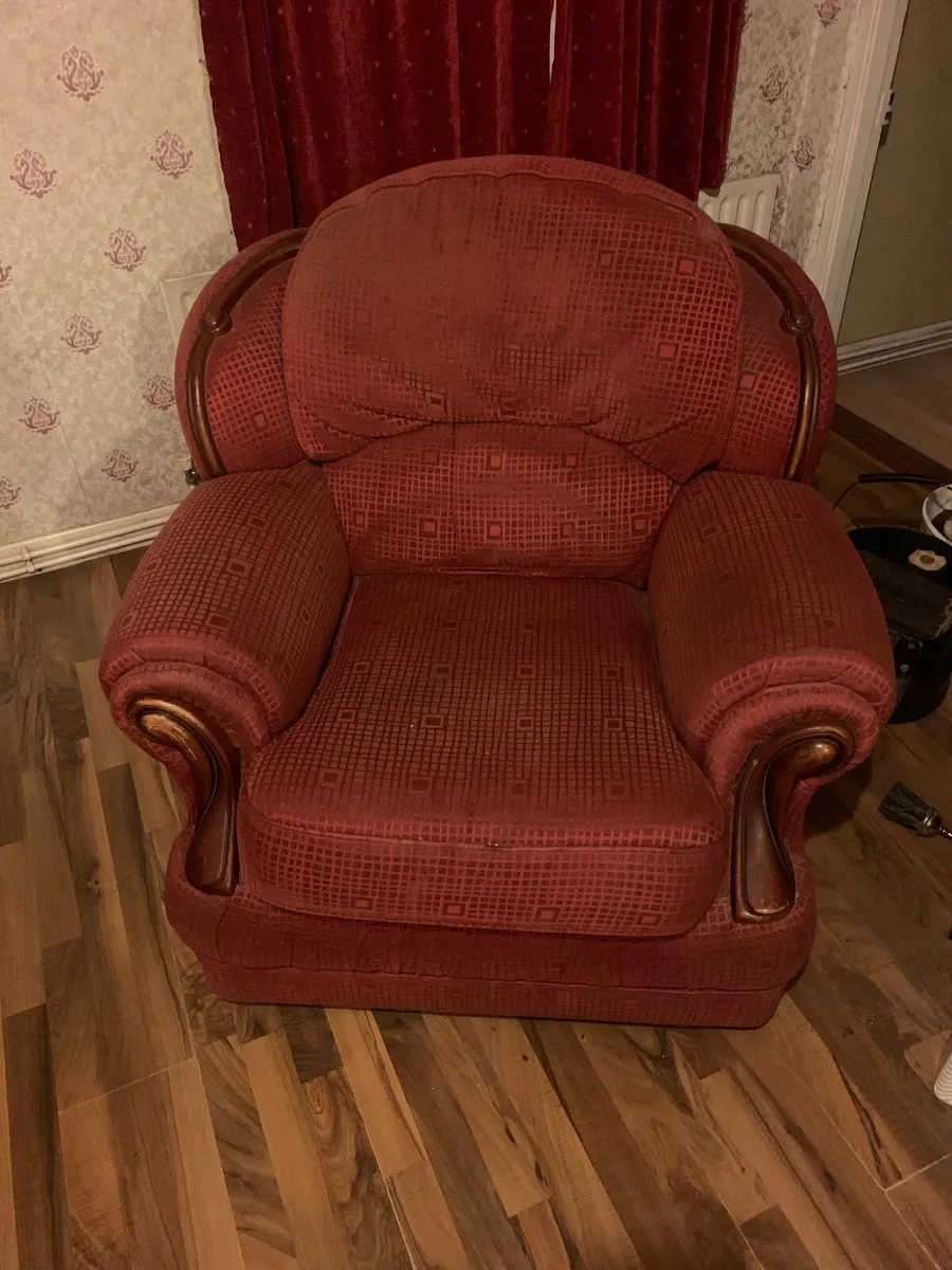 3 seater + 2 x 1 seat armchair - Image 2