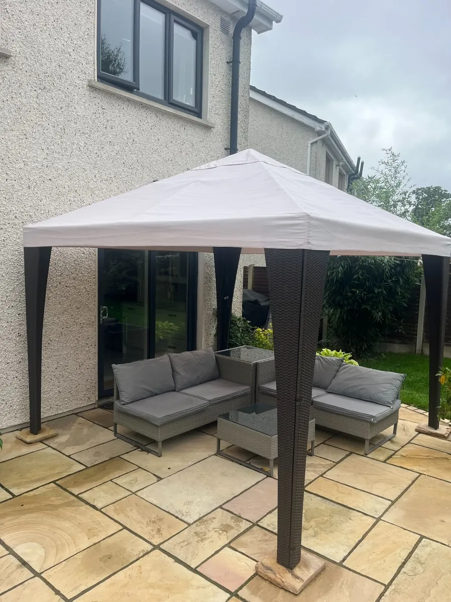 Garden Furniture with Gazebo - Image 2