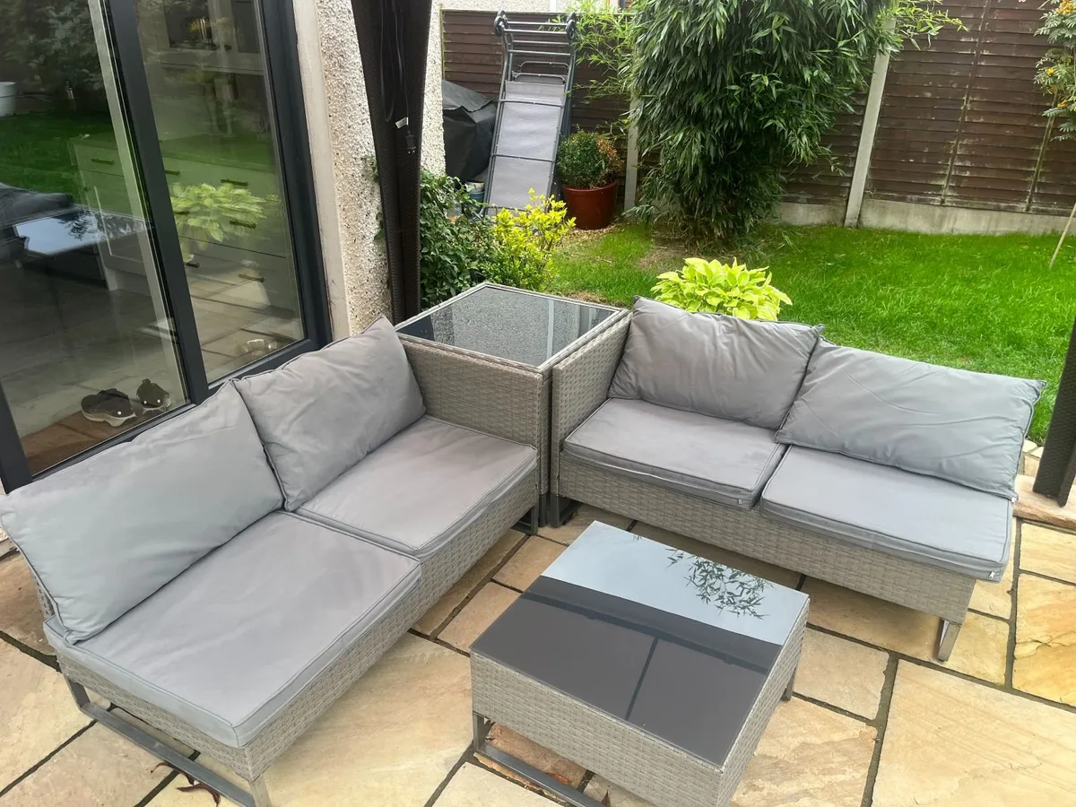 Garden Furniture with Gazebo - Image 4