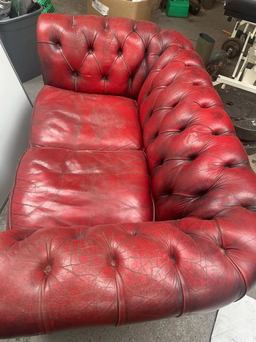 Chesterfield couch - Image 2