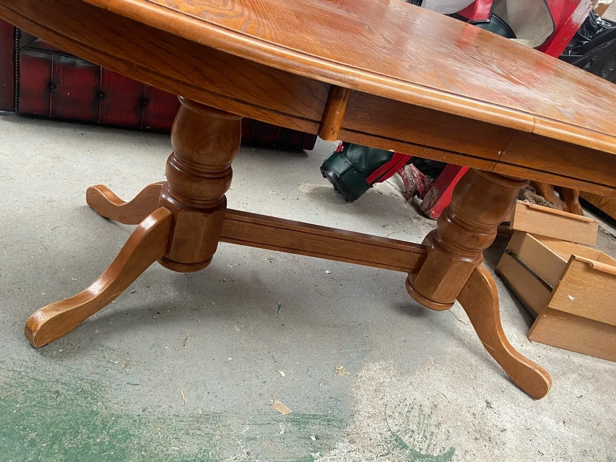 Kitchen table - Image 1