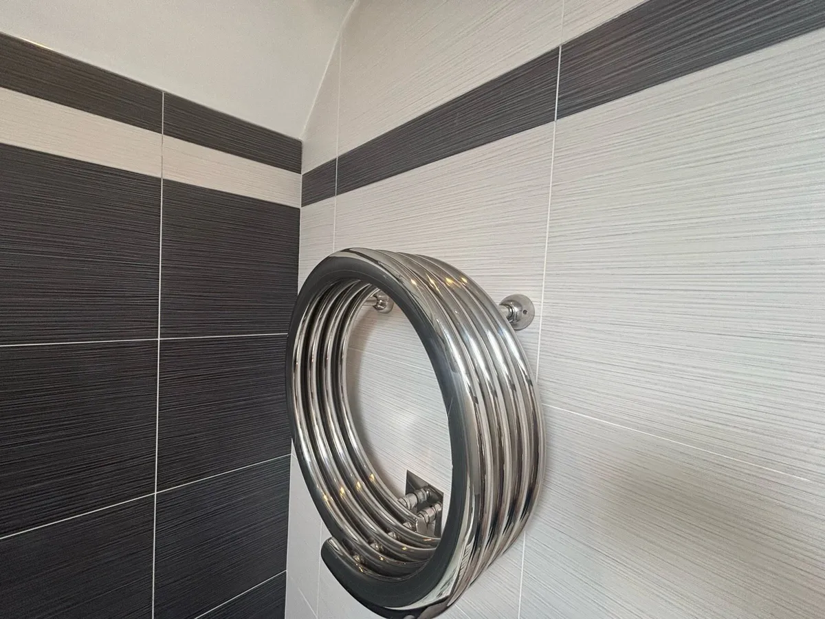circular coil silver radiator - Image 1