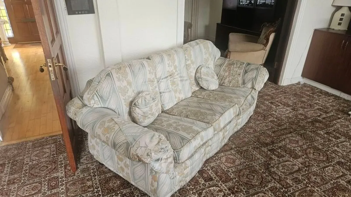 Couch Free To Take - Image 4