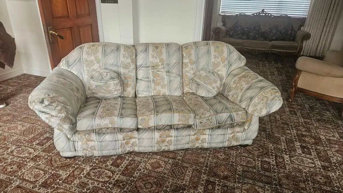 Couch Free To Take - Image 1