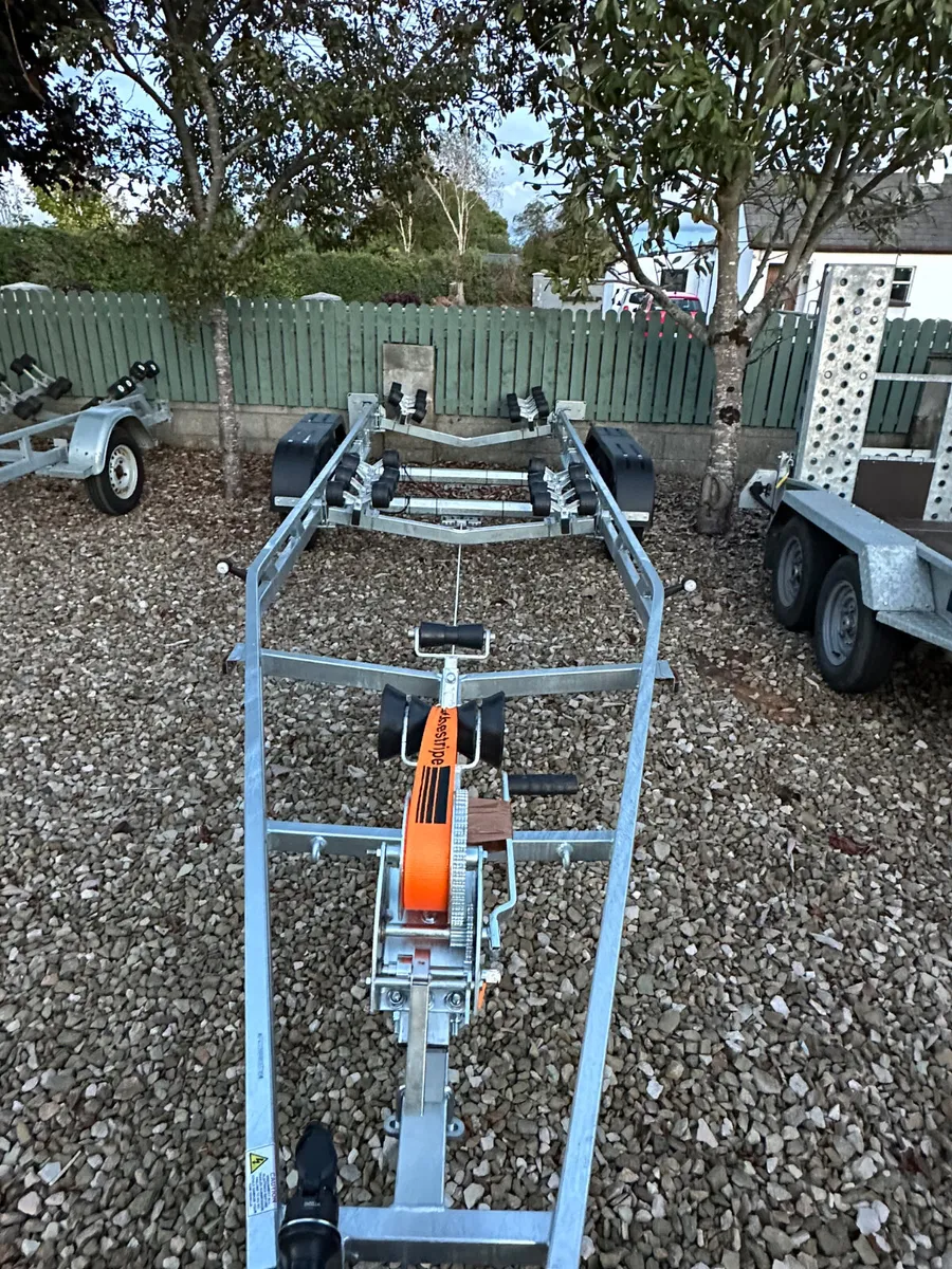 SBS R4 2000kg Eazi Loader Roller Boat trailer - Image 4