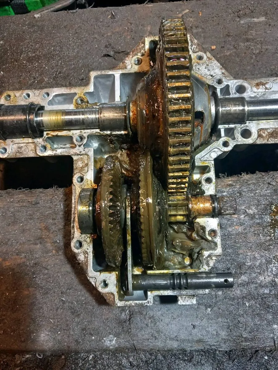 Ride on mower gearbox repairs - Image 1