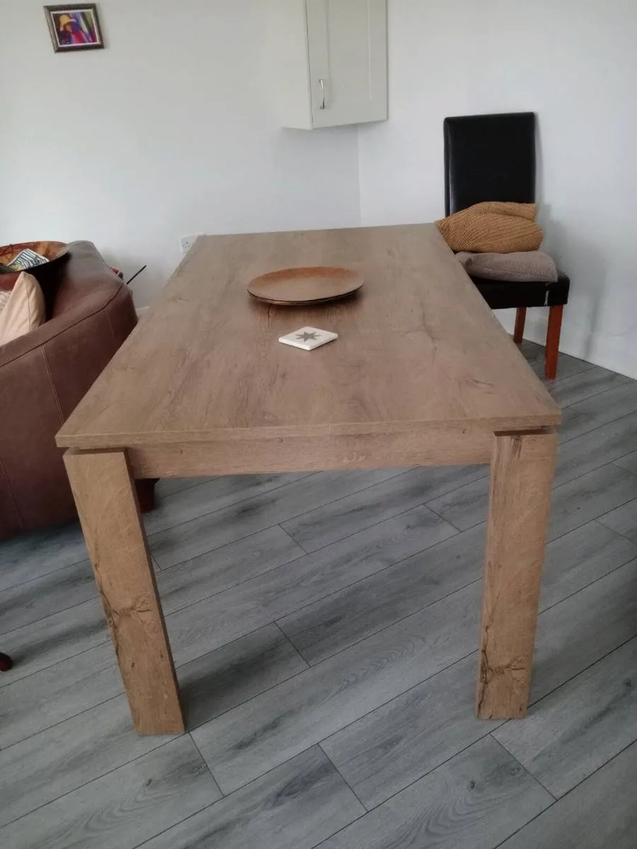 Harvey Norman 6 seater dinning table - Image 4