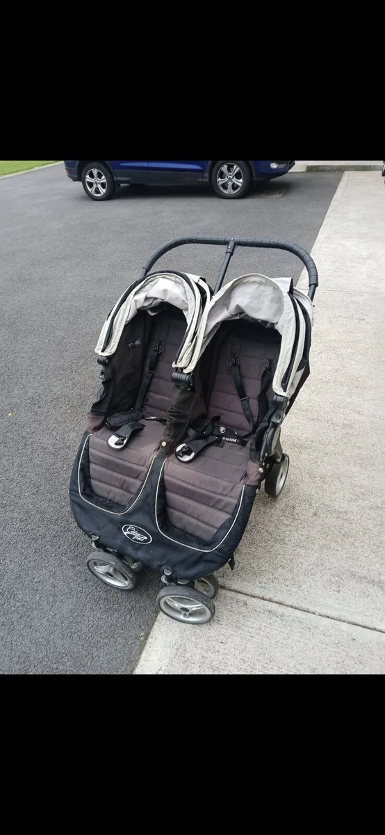 Double buggy - Image 1