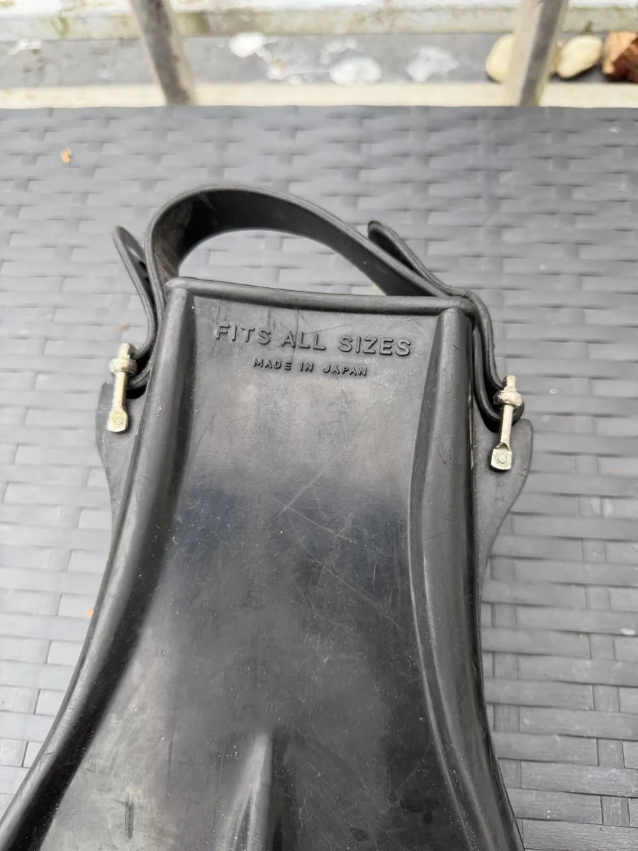 Aqualung scuba fins - Image 2