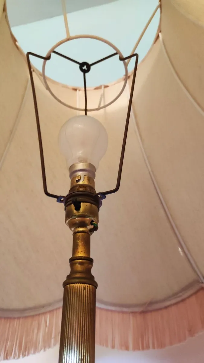 Vintage Standard ( Floor) Lamp with shade - Image 3