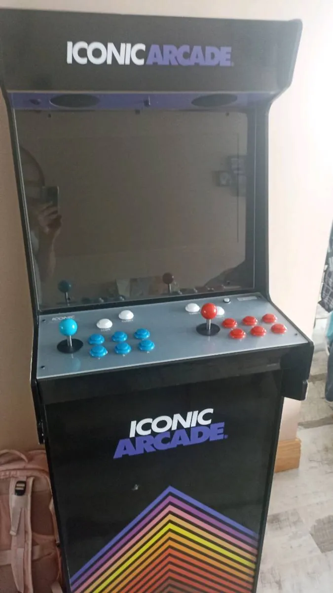 Gaming console - Image 1