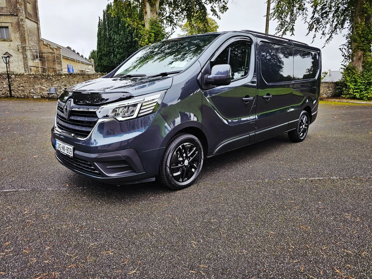 RENAULT TRAFIC 2.0 DIESEL 2024 ONLY 42000 KM - Image 1