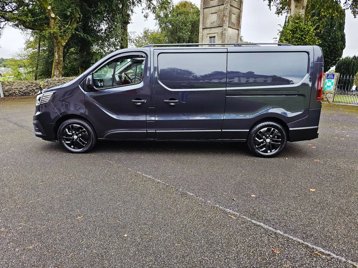 RENAULT TRAFIC 2.0 DIESEL 2024 ONLY 42000 KM - Image 2