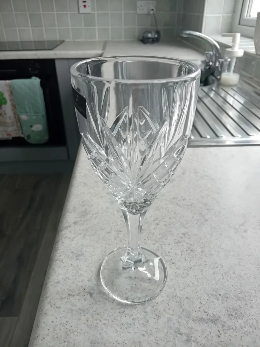 NEW Killarney Crystal Wine Glasses - Image 1