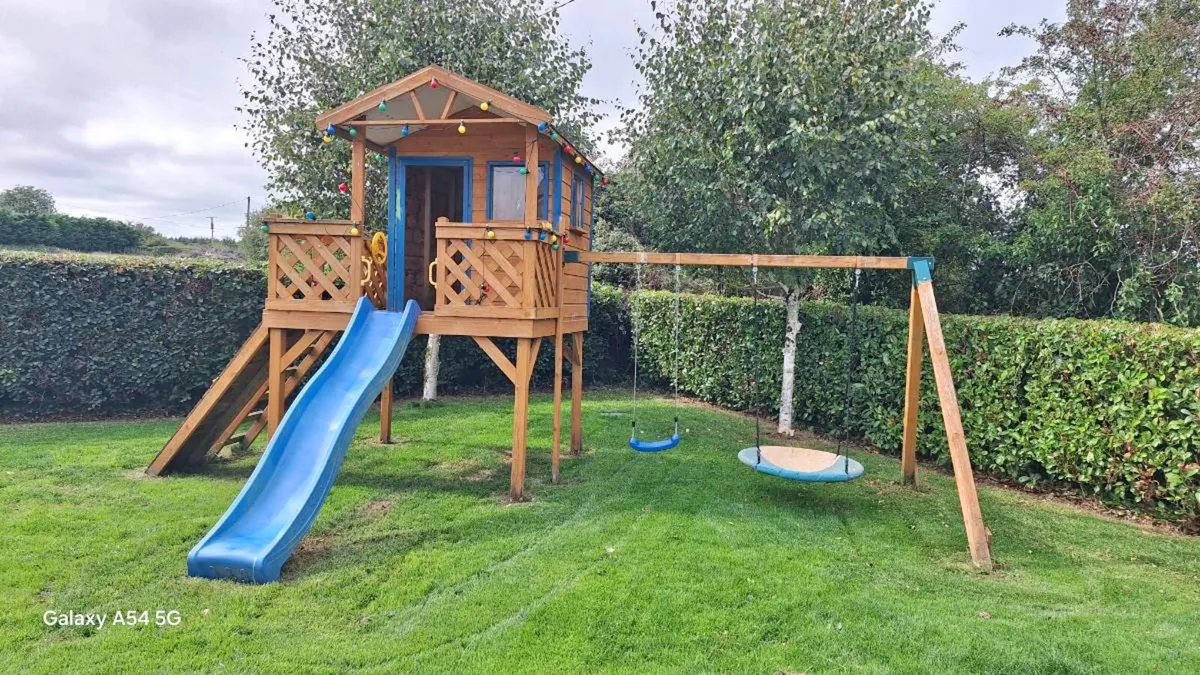 Playhouse - Image 1