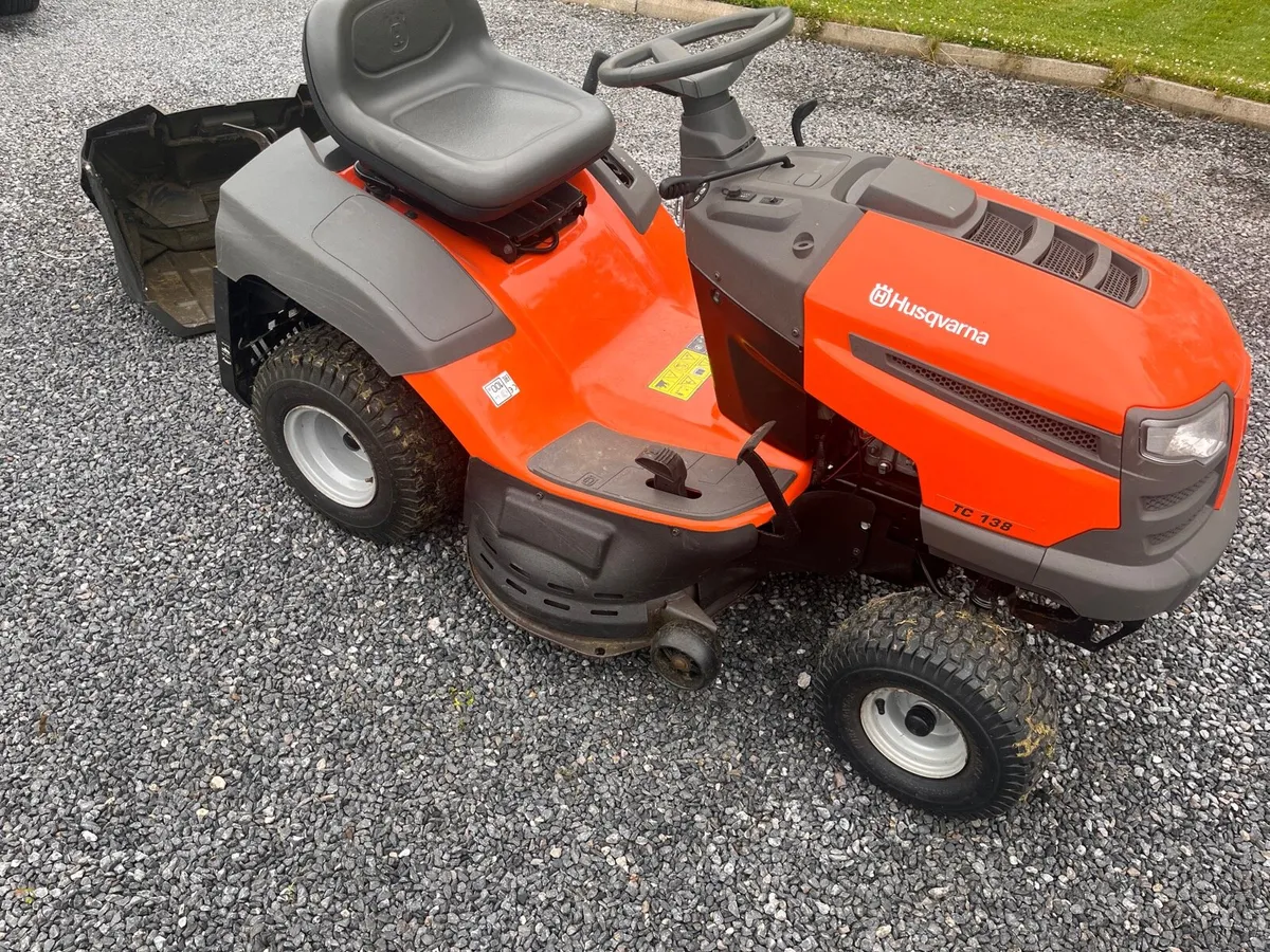 Husqvarna TC138 ride on mower - Image 2