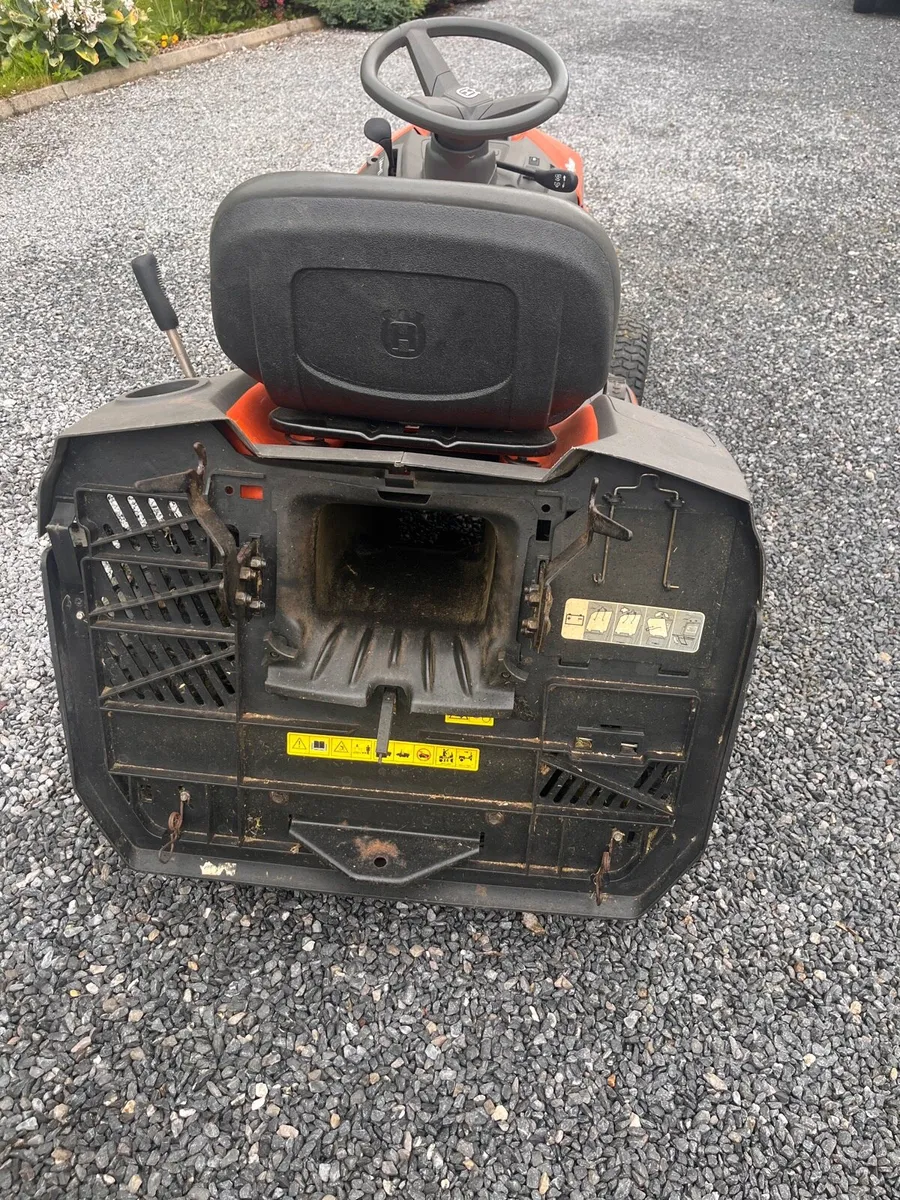 Husqvarna TC138 ride on mower - Image 4