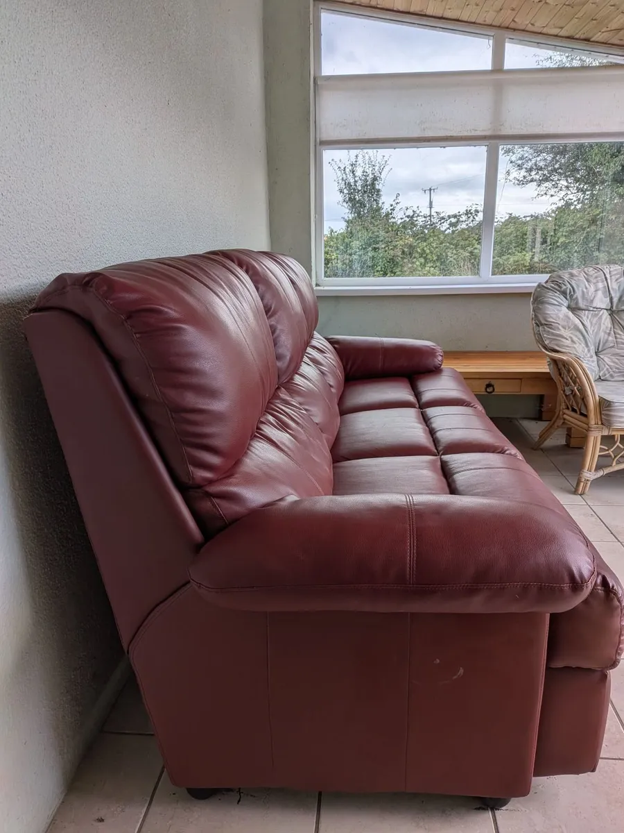 Couch - Image 2