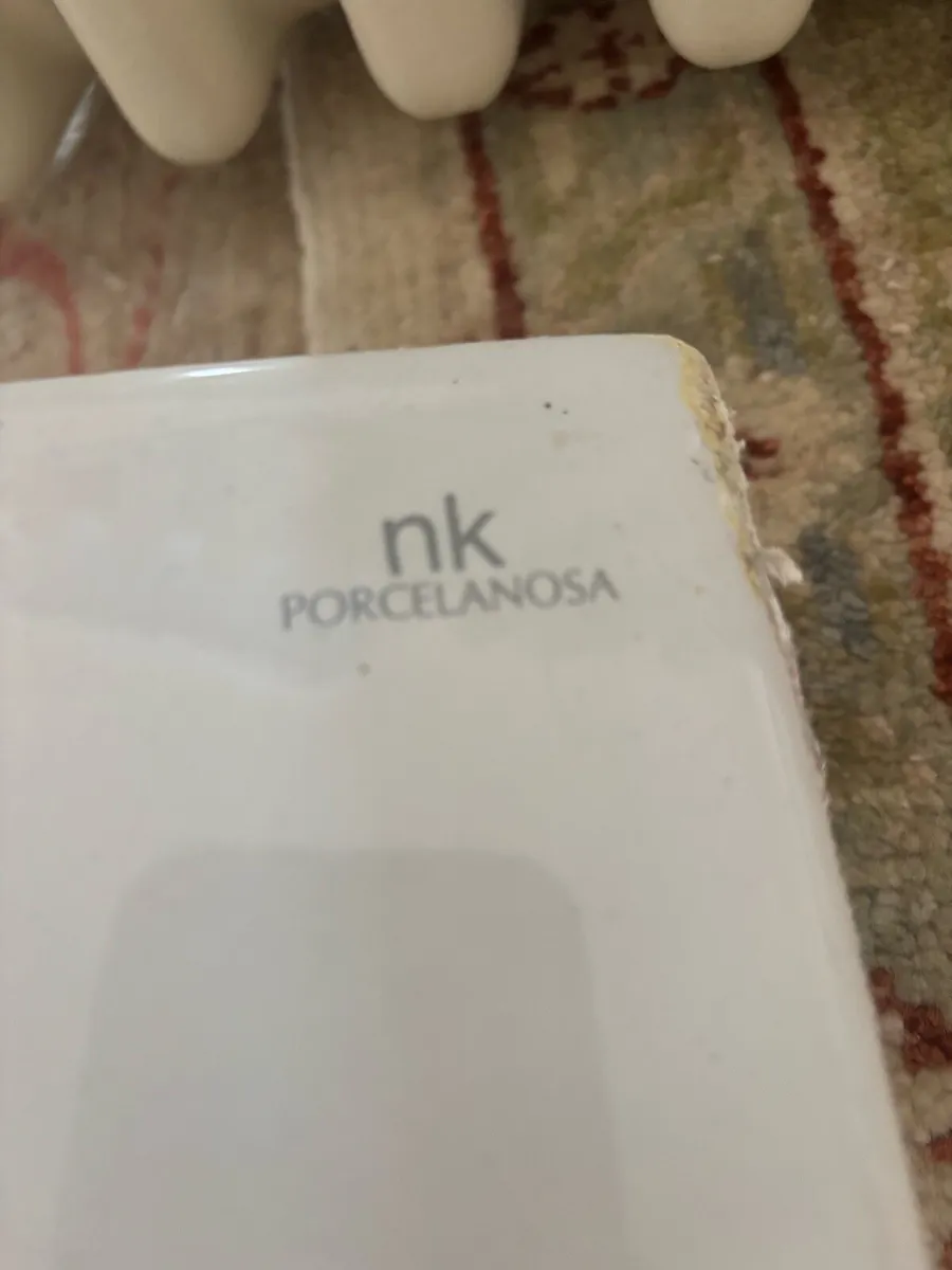 Nk porcelanosa sink with side table & under shelf - Image 4