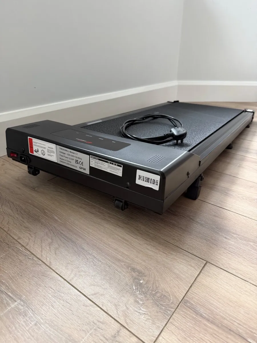 Walking pad, treadmill 0-10km/h 5% incline - Image 1