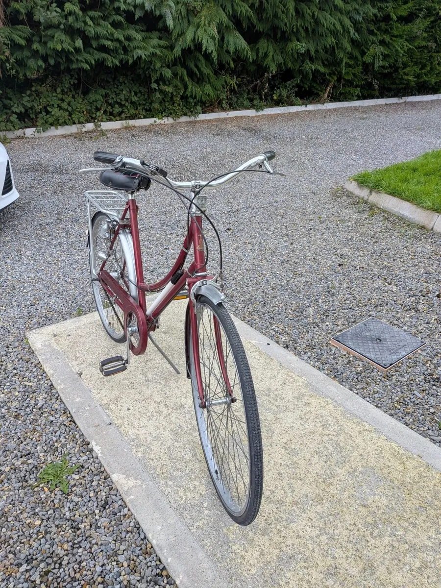 Ladies Bicycle - Image 4