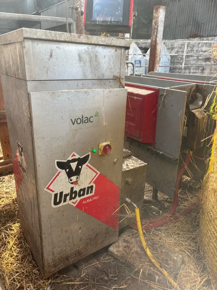 VOLAC URBAN CALF FEEDER - Image 1