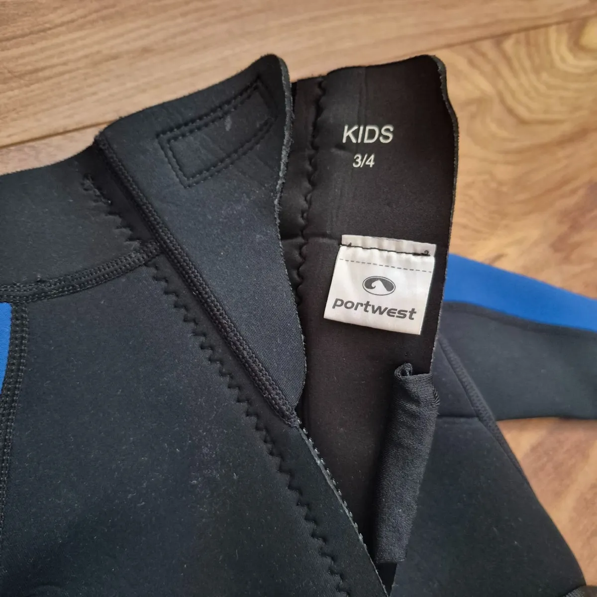 Kids wetsiut - Image 2