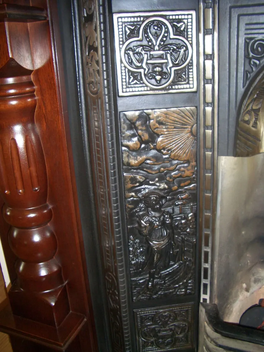 Solid Mahogany Fireplace & Decorative Metal Inset - Image 4