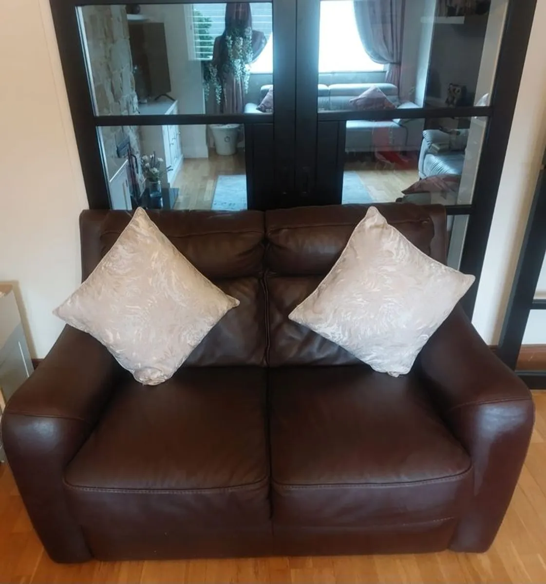 2 seater leather sofa - Image 1