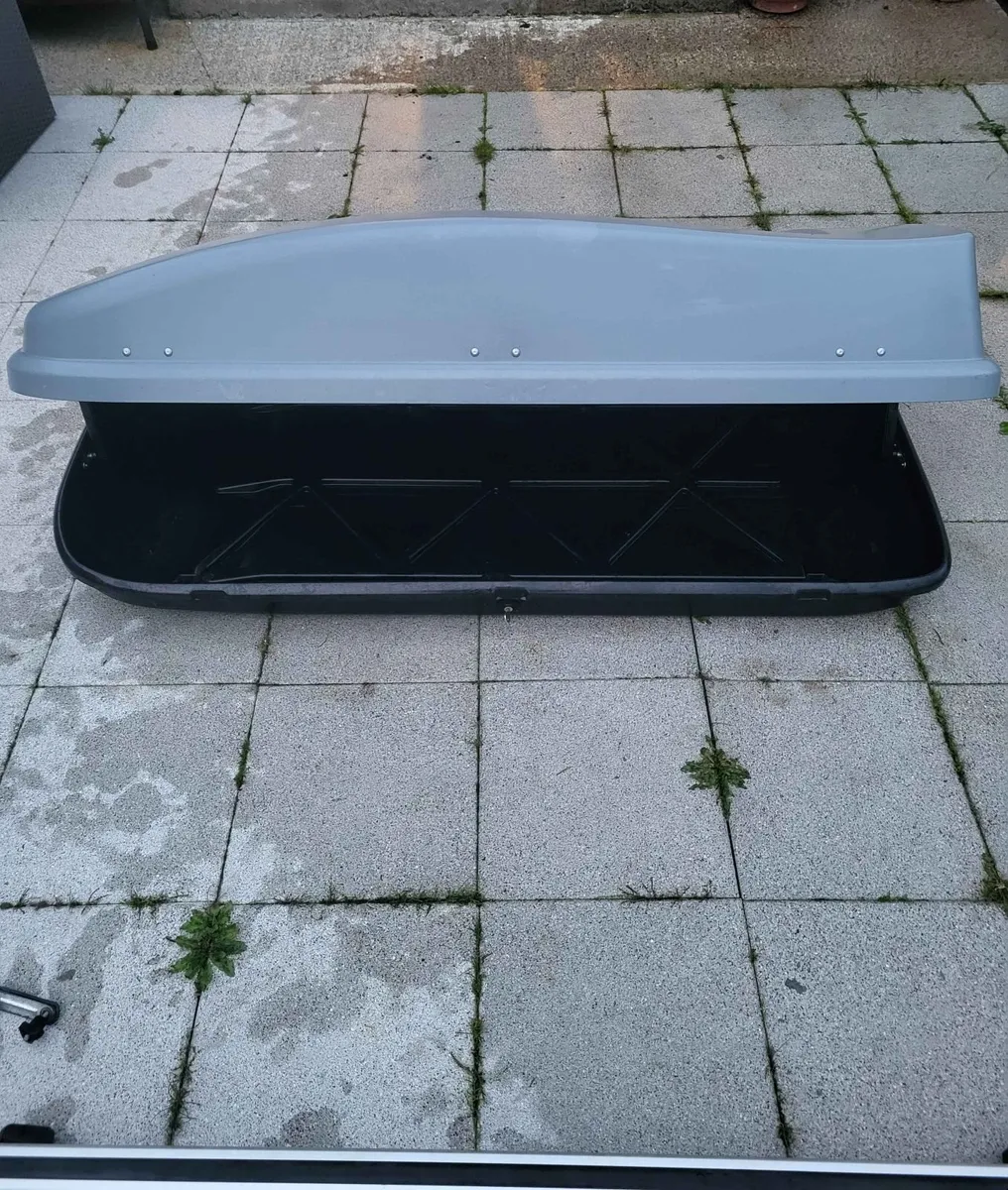 Halfords 420L Roof Box + Roof Bars –Complete Setup - Image 3