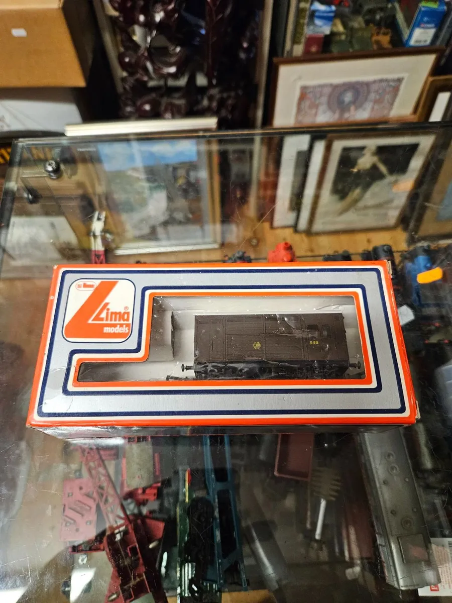 Hornby Lima OO Gauge Wagon