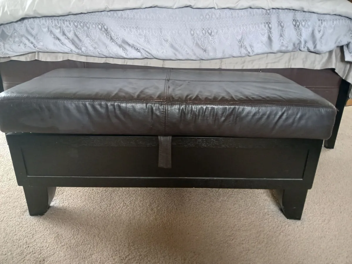 Bedroom furniture - Image 2