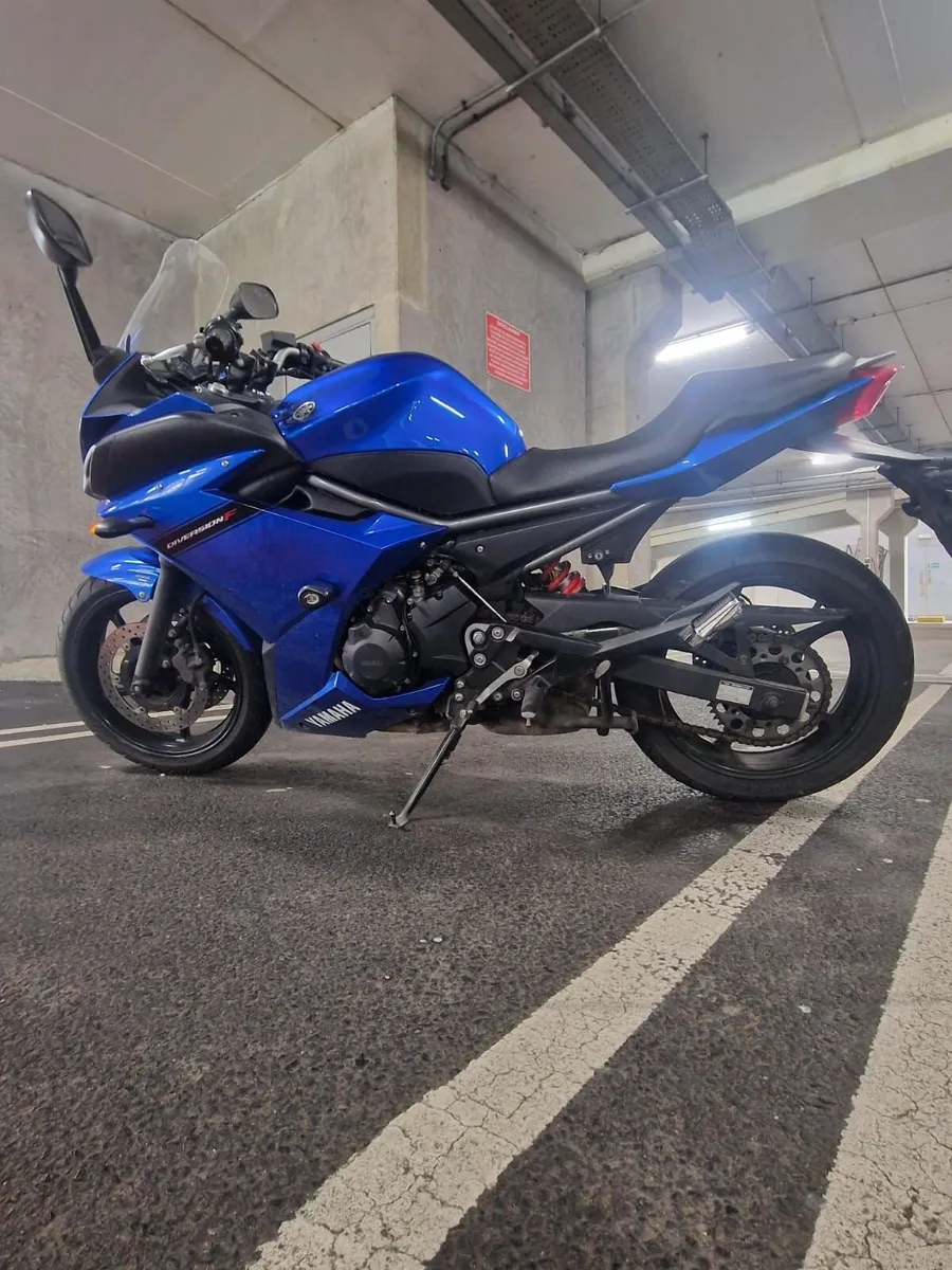 YAMAHA XJ6 2010 - Image 3