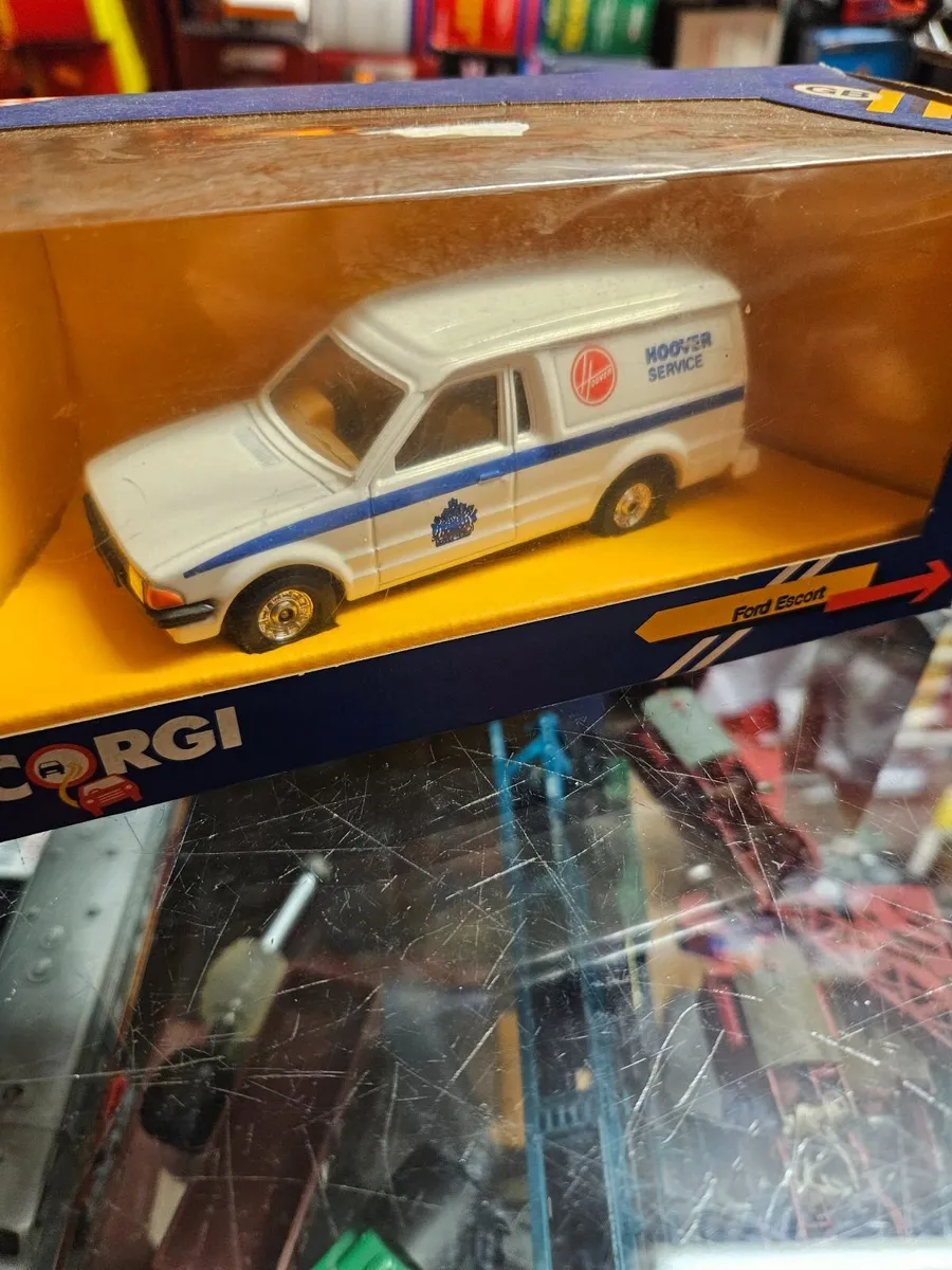 Corgi Ford Escort Van - Image 3