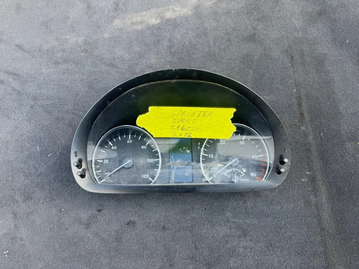 2011-2012 Mercedes-Benz Sprinter 516 CDI ECU Set - Image 2