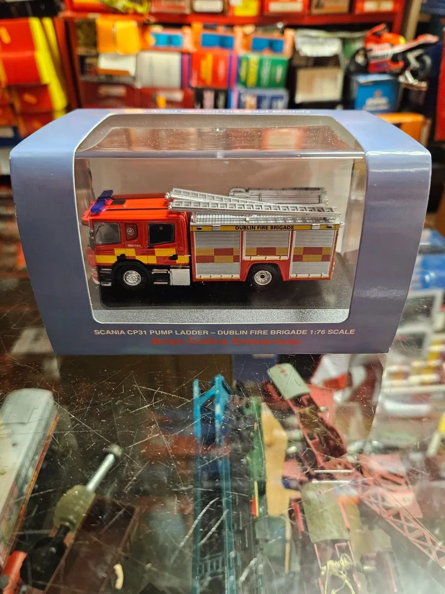 Corgi Oxford Dublin Fire Engine - Image 1