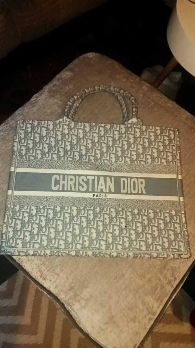 Beautiful Designer inspired handbag - Image 1